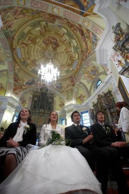 Organizacija porok in najem dvoran