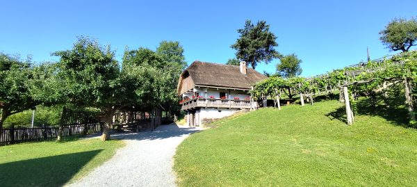 Od bruna do hiše – lesene uganke in peka žulik @ Muzej na prostem Rogatec