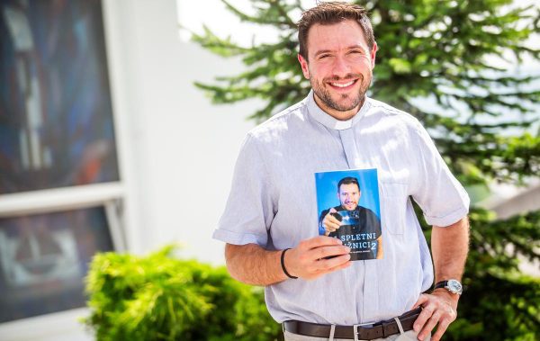 Pogovor z Martinom Golobom o njegovih knjižnih delih @ Grajska pristava Rogatec