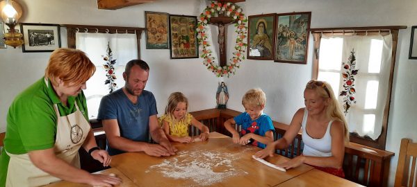 Žulike moje babice – etnološke delavnice